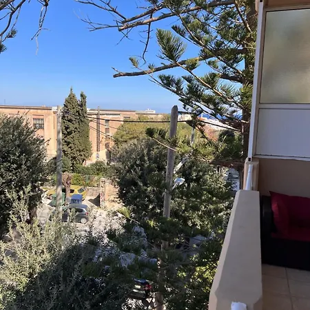 29 Apartment