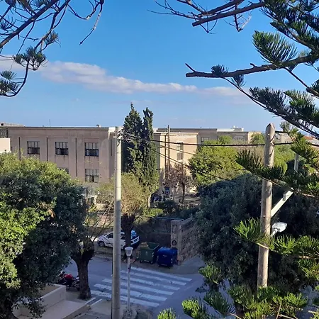 Διαμέρισμα 29 *